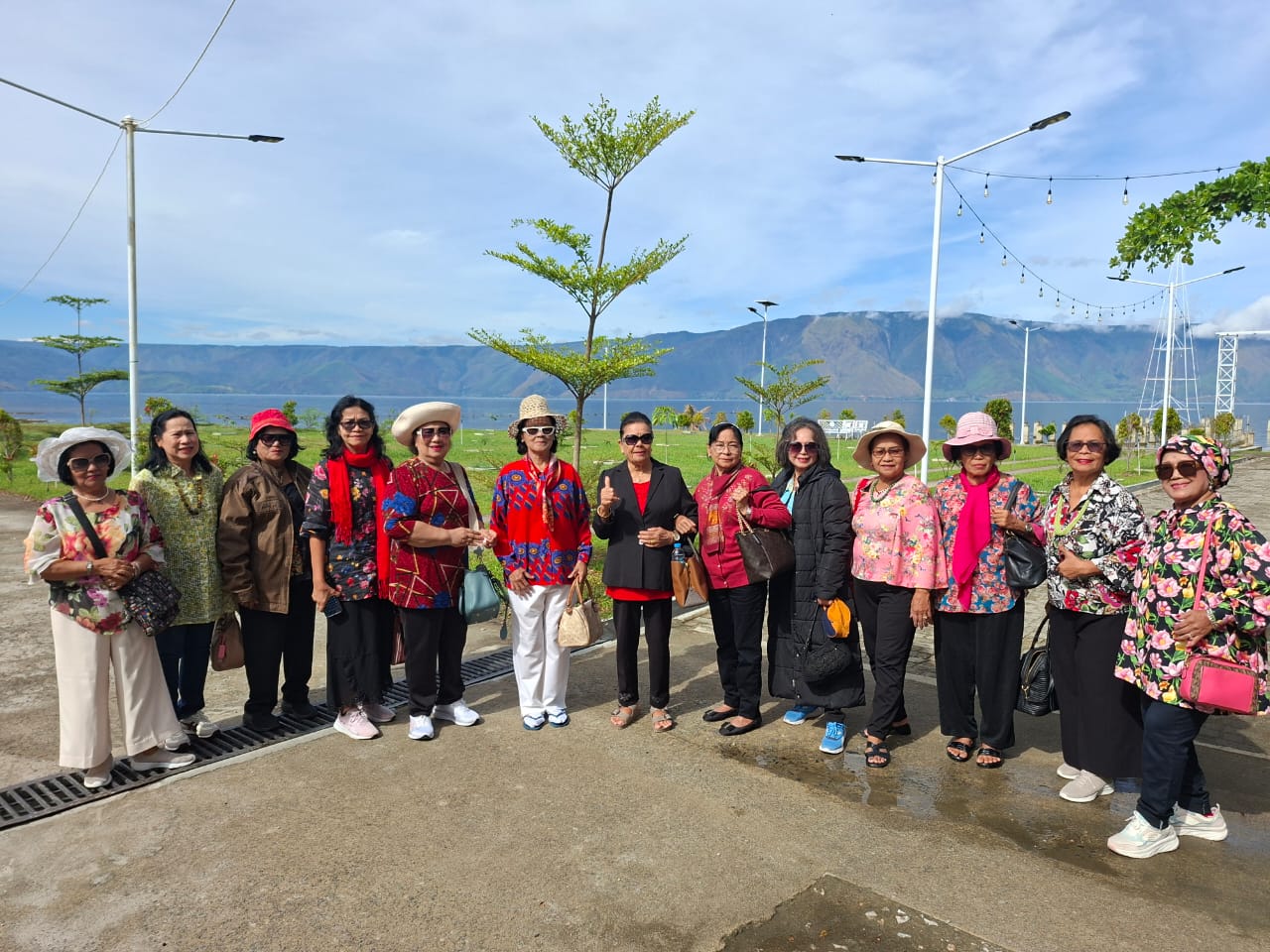 KUNJUNGAN ROHANI SEKSI LANSIA HKBP MEDAN SUDIRMAN3