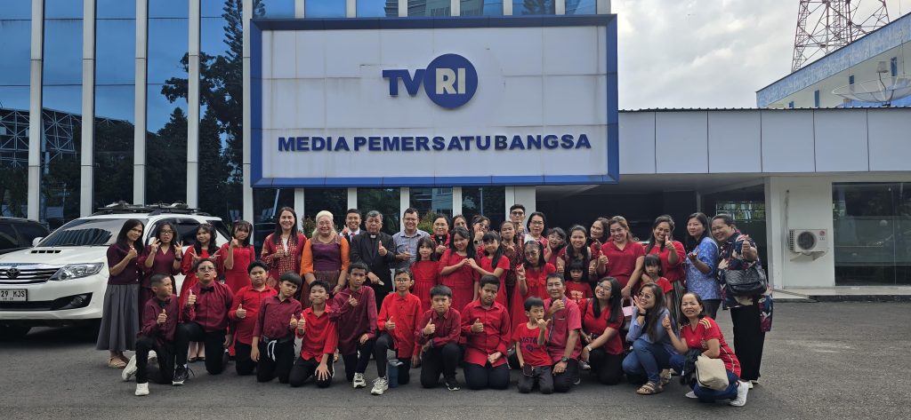 SEKOLAH MINGGU HKBP MEDAN SUDIRMAN GOES TO TVRI